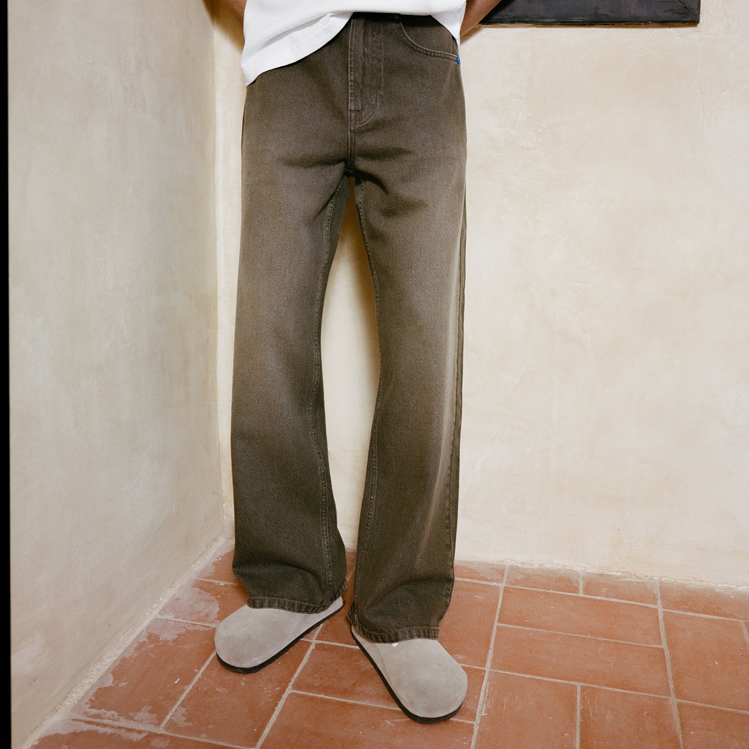 Straight Leg Jeans V308