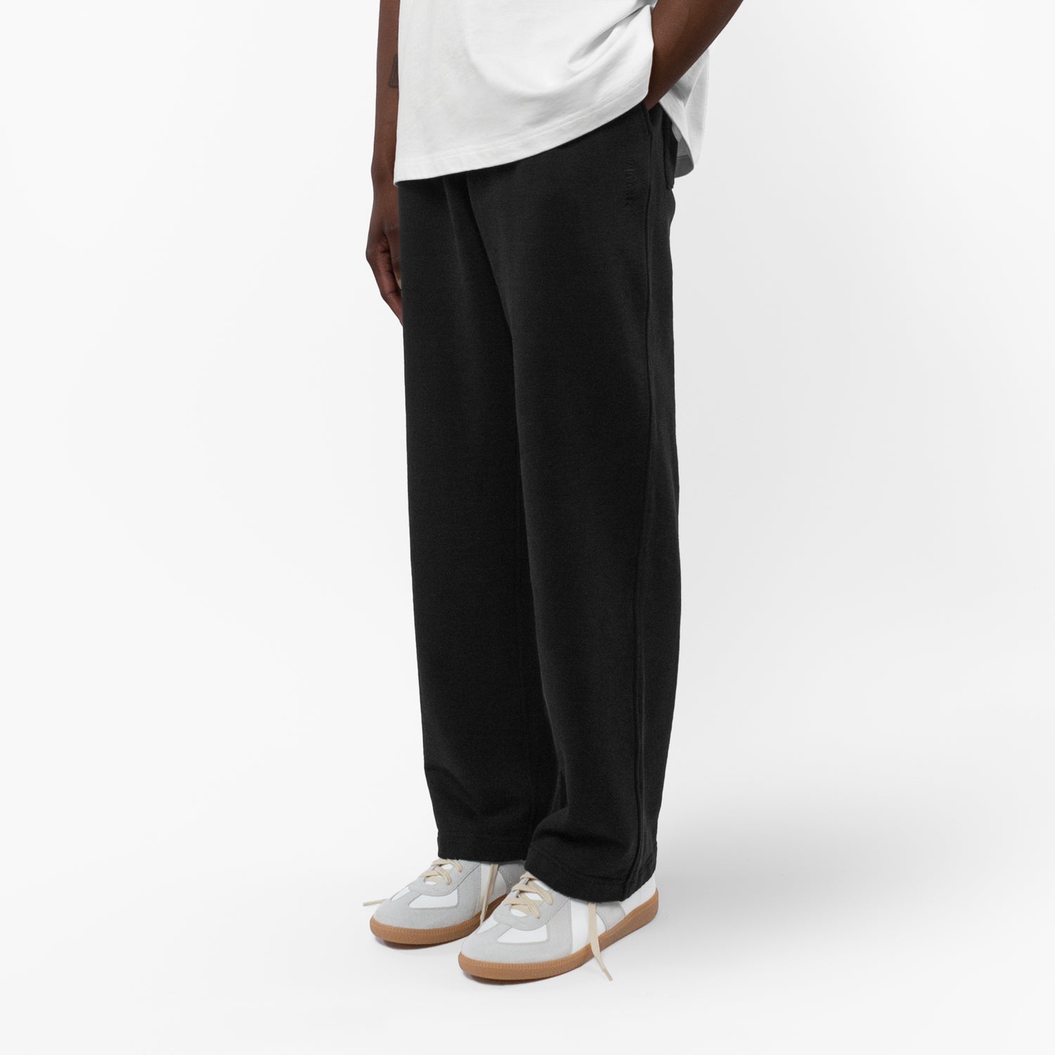 EVERYDAY STRAIGHT LEG SWEATPANTS BLACK